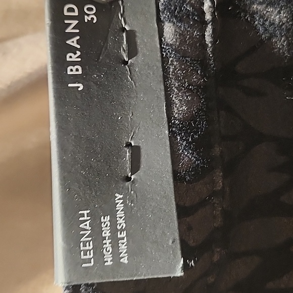 J brand high rise skinny jeans - Picture 4 of 4